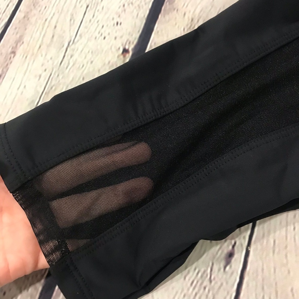 Onzie Flow Tuxedo Capri Work Out Gym Leggings - Picture 5 of 7
